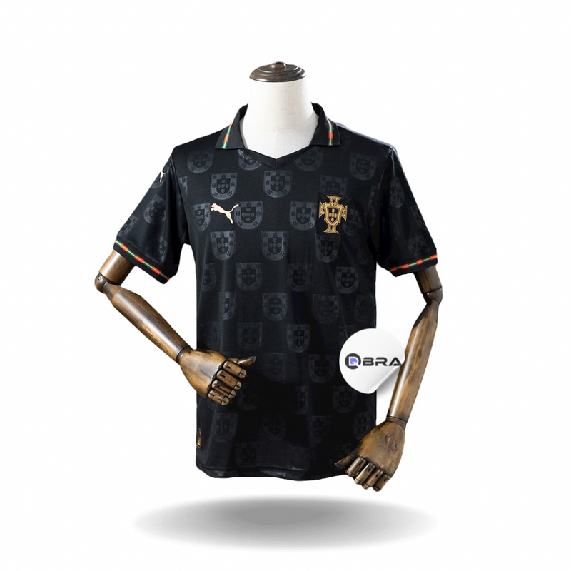 Camisola edição especial seleção Portuguesa Puma - em homenagem ao lendário jogador Eusébio da Silva Ferreira.