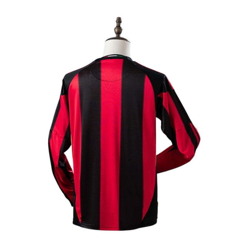 Camisola principal do AC Milan da época 2010-11