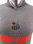 Camisola Barcelona Travis Scott Jogador - 25/26