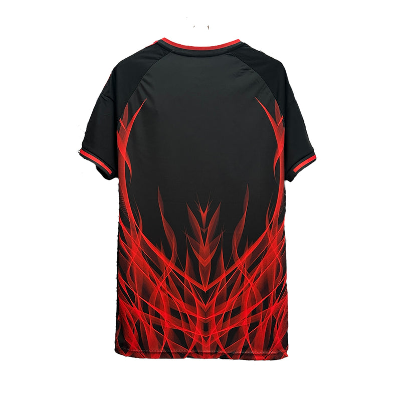 Camisola concept vermelha e preta com símbolo AS CORES 2025/2
