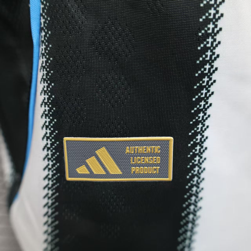Camisola Newcastle United Home 2024/2025 Versão Jogador - Branca e Preta