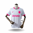 Camisola especial "Pink October" do Sporting CP para a temporada 2025/26,