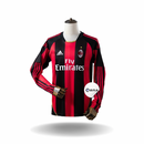 Camisola principal do AC Milan da época 2010-11
