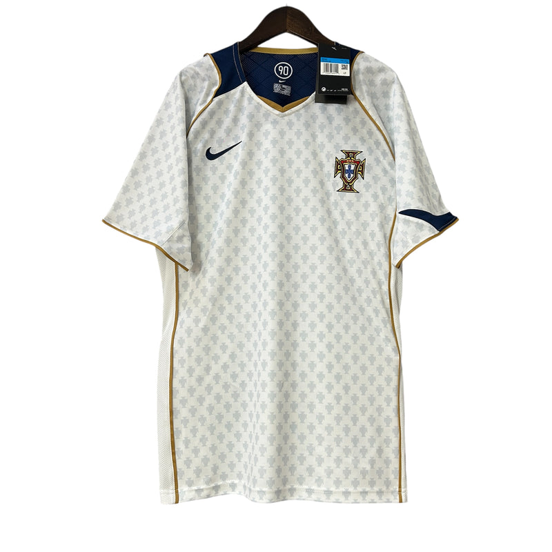 Camisola alternativa Retro Portugal 2004